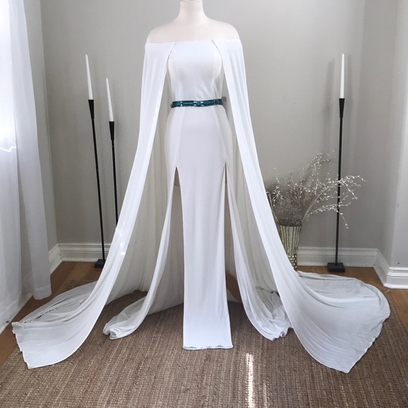 Mac Duggal Dresses & Skirts - Ieena For Mac Duggal white Belted train dress NWT